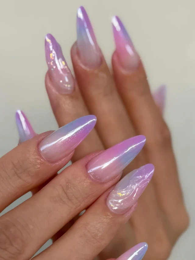 POV: you just found your dream set 🦄💅
Pastel chrome, soft blend & unreal shine ✨
