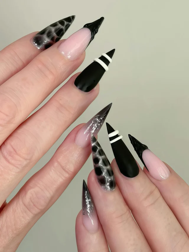 Giving soft girl meets villain era 😌🖤🖤🖤
#nailsinstagram #nailart #aesthetic #blacknails #slaytheday