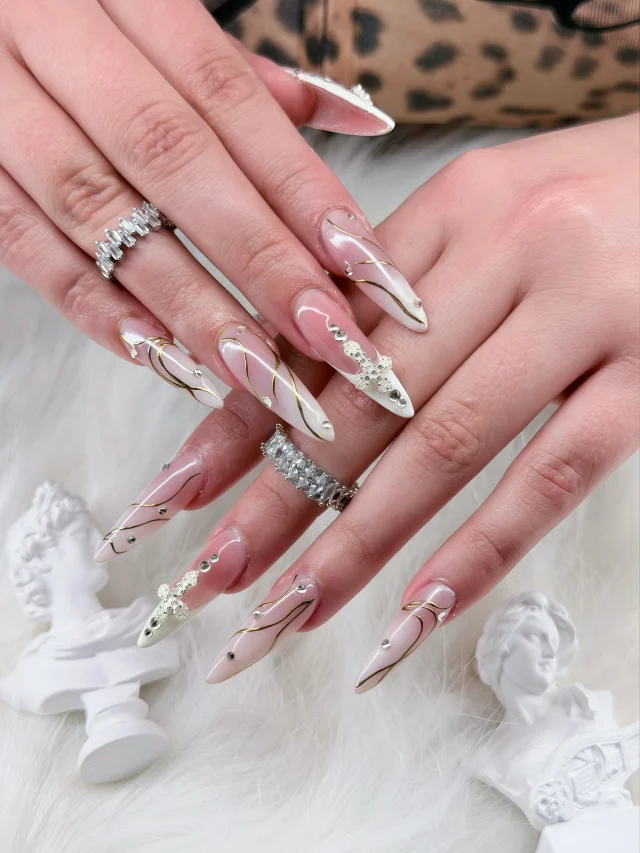 Elegance in every detail ✨
Soft blush tones, delicate gold lines, and a touch of sparkle — the perfect set for a timeless, luxurious look.
Ready for your next nail moment? 🤍
Book your appointment with us and let your nails do the talking.
#ElegantNails #LuxuryNails #NailInspo #SydneyNails #nailartist